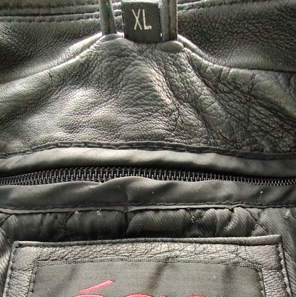 Vintage EGO Black Leather, Front Buttons, Fully Removable Lining Women's Jacket - Picture 5 of 10